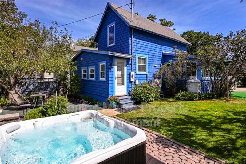 Old Orchard Beach House: 20 13th Street