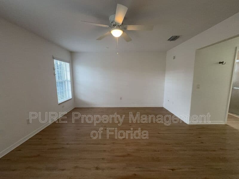 Ocala House: 15939 SW 14th Avenue Rd