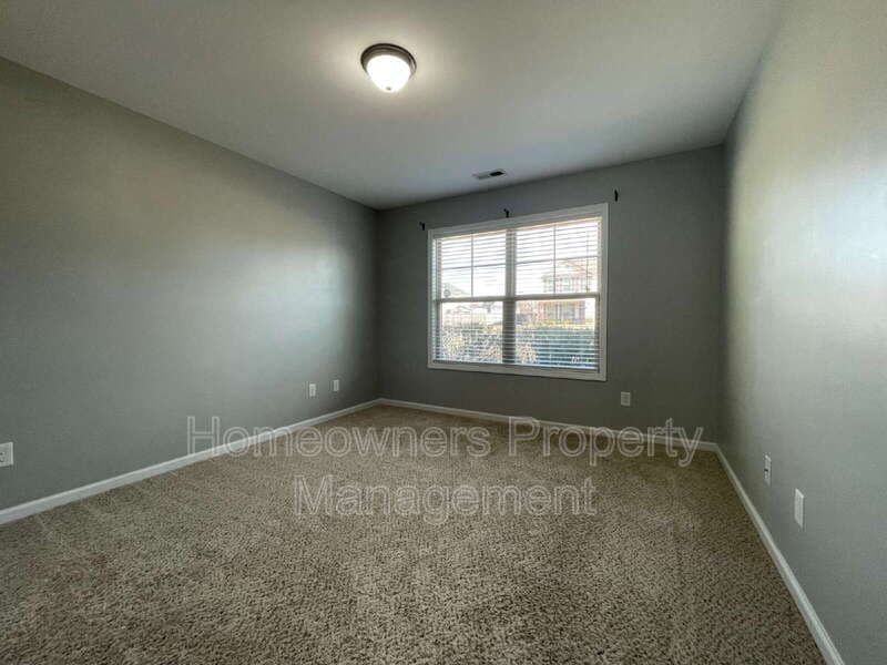 Raeford House: 152 Ladden Ln