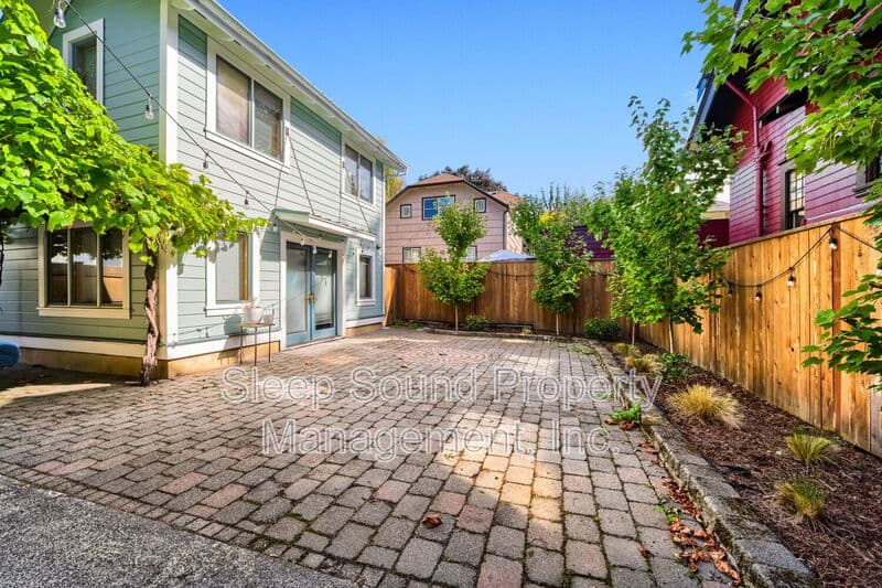 Portland House: 1912 NE 11th Ave
