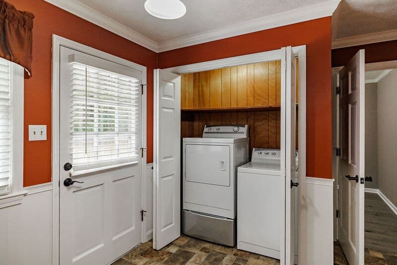 Watkinsville House: 1110 Maple Cir