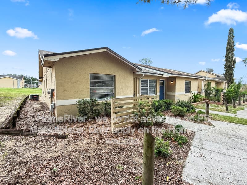 Orlando House: 1263 Woodman Way