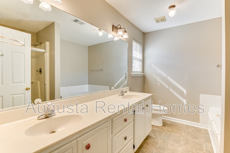 Grovetown House: 223 Taylor Circle