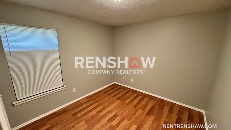 Memphis House: 381 N Manassas St