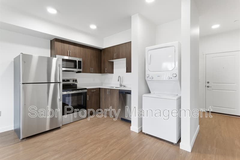 Vancouver Apartment: 9917 NE 13th Ave