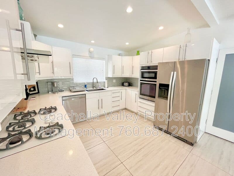 Palm Springs House: 2719 E Ventura Road