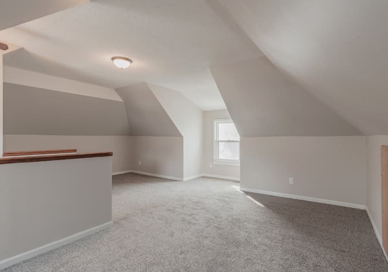 Lincoln House: 1141 N 29th St