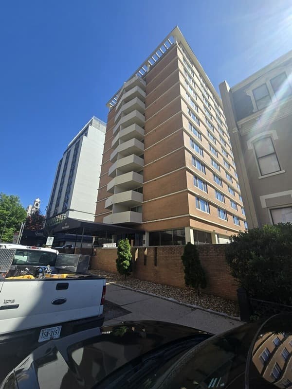 Richmond Condo: 311 w Franklin St