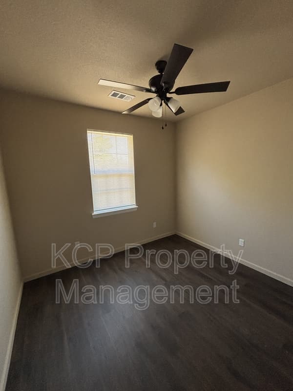 Van Buren Condo: 1702 Green Meadow Drive - B