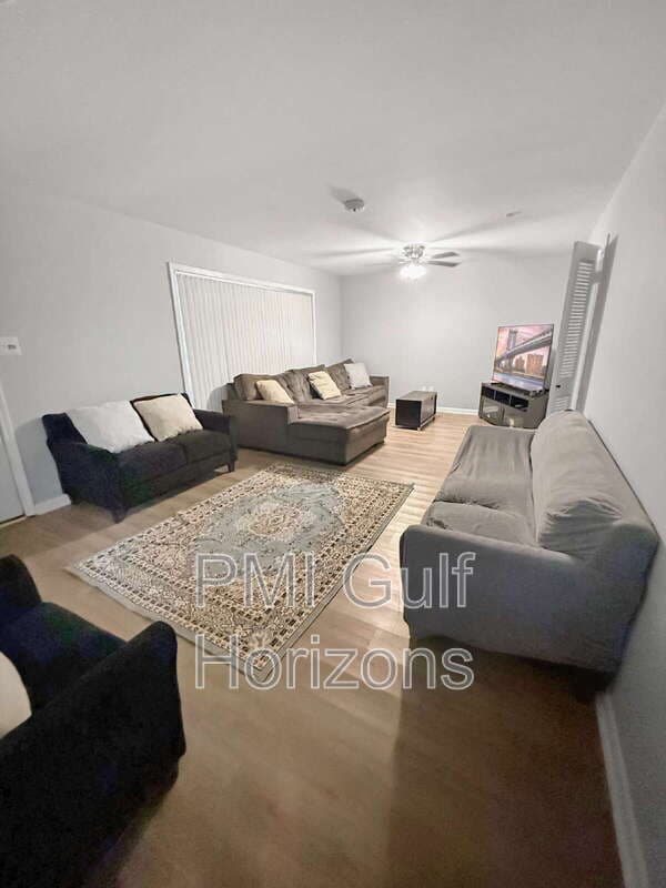 Mobile House: 6509 Zeigler Boulevard