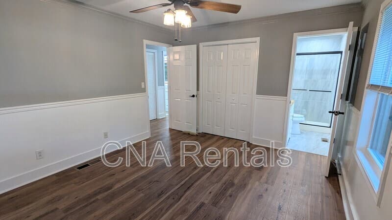 Smyrna House: 2042 Spring Rd SE