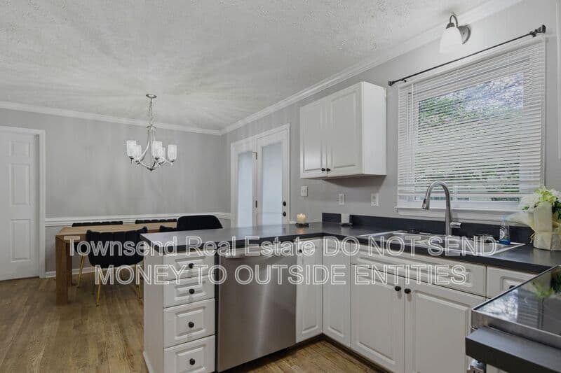 Fayetteville House: 2130 Hull Rd.