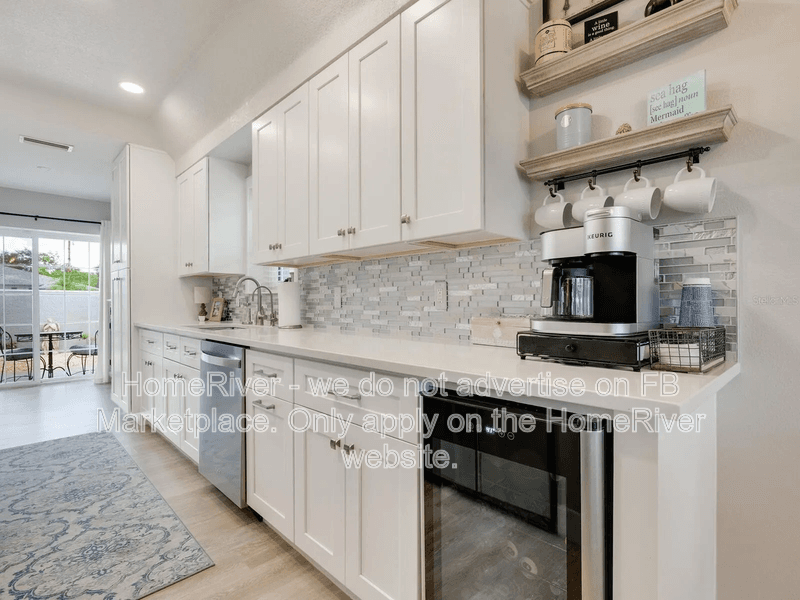 Sarasota Condo: 4422 Winston Ln S