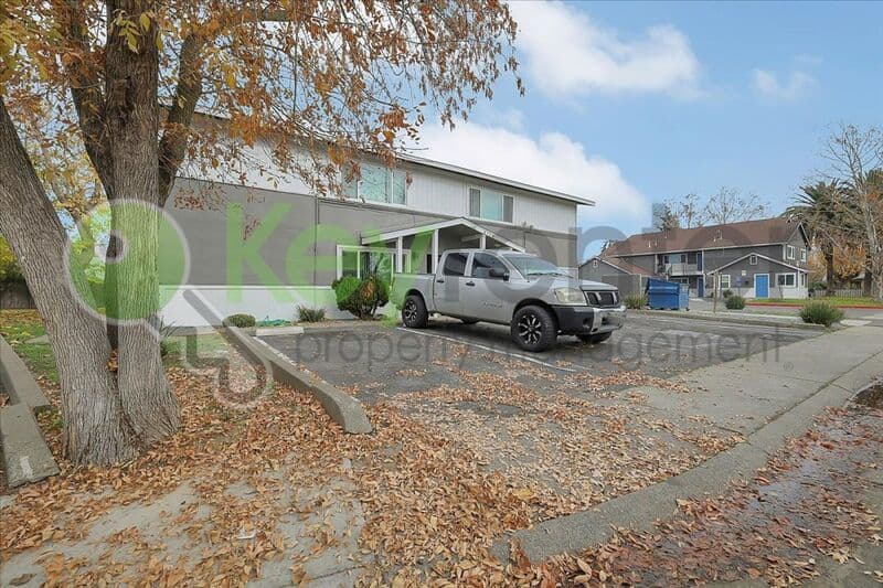 Sacramento House: 5724 Falconer Way