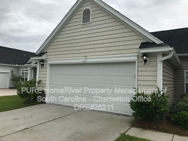 Summerville House: 414 Decatur Dr
