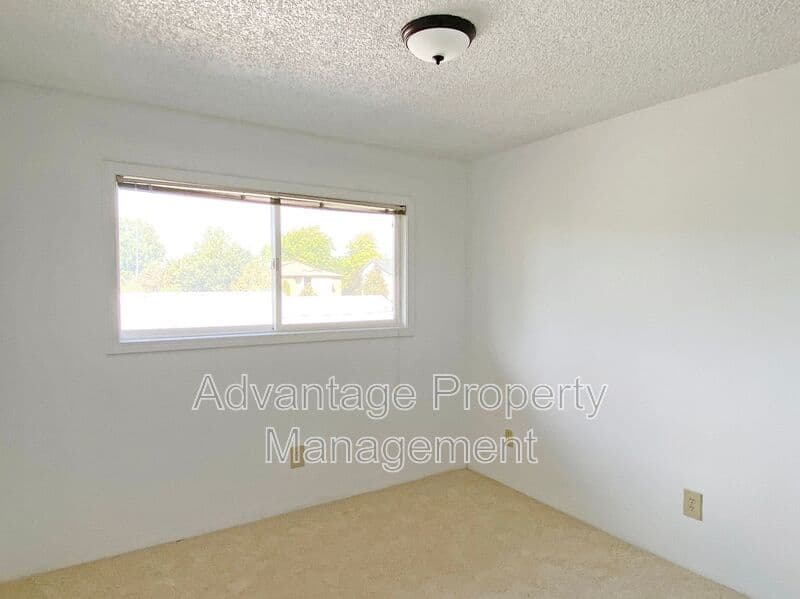 CORVALLIS House: 975 NW GARFIELD Ave