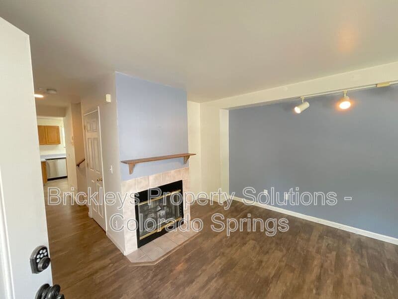 Colorado Springs Townhome: 3987 Aspen Leaf Pt