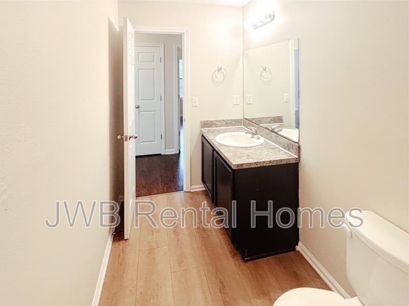 Jacksonville House: 3038 Rayford St