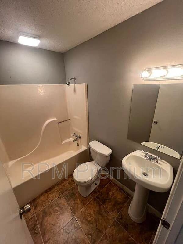 Baker Condo: 5057 Baker Blvd.