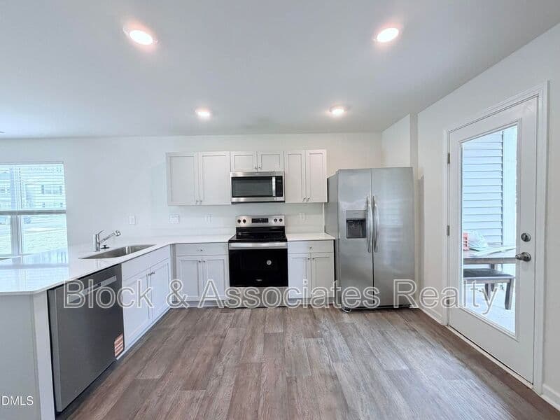 Raleigh House: 8640 Brixton Shay Drive
