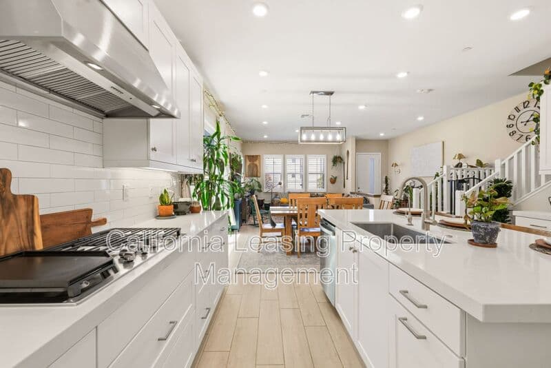 Valencia House: 27233 Red Willow Court