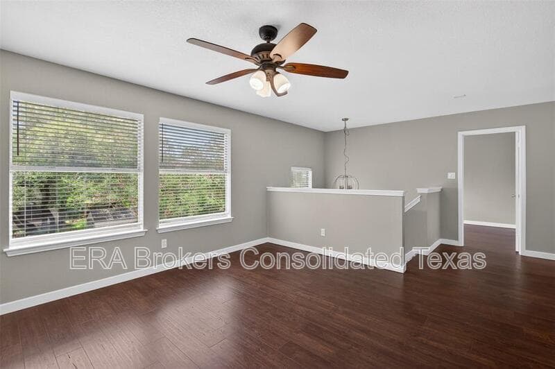 Austin House: 7601 Windrush Dr