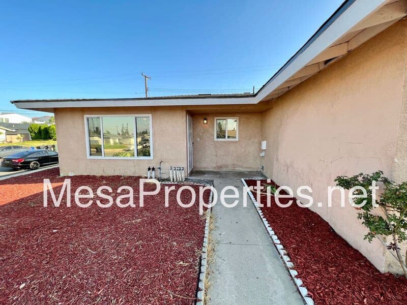 Montclair House: 5044 Highland St.
