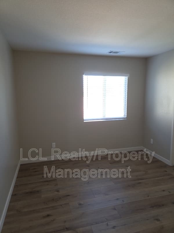 Eastvale House: 6563 Peridot Ct