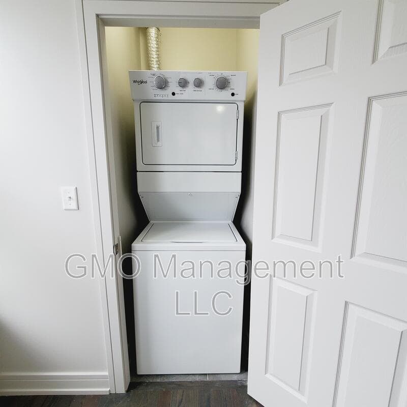 Chicago Condo: 2735 West Flournoy Street