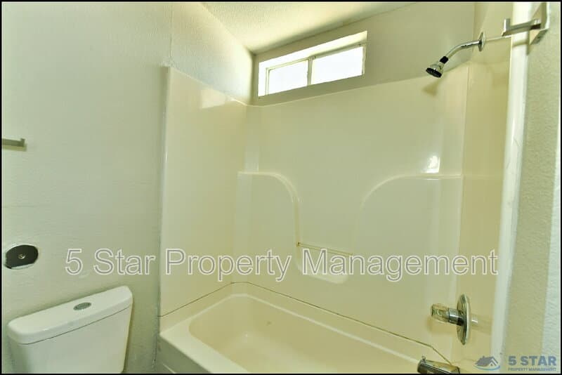 El Paso Condo: 6806 Alameda Ave