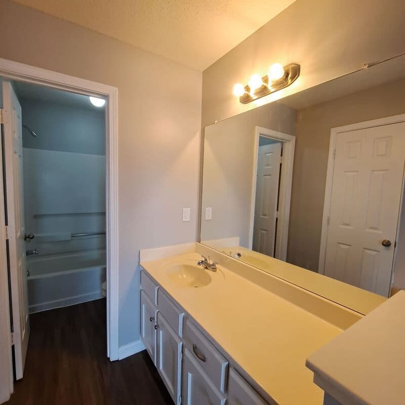 Southaven House: 7849 Mary Payton Dr
