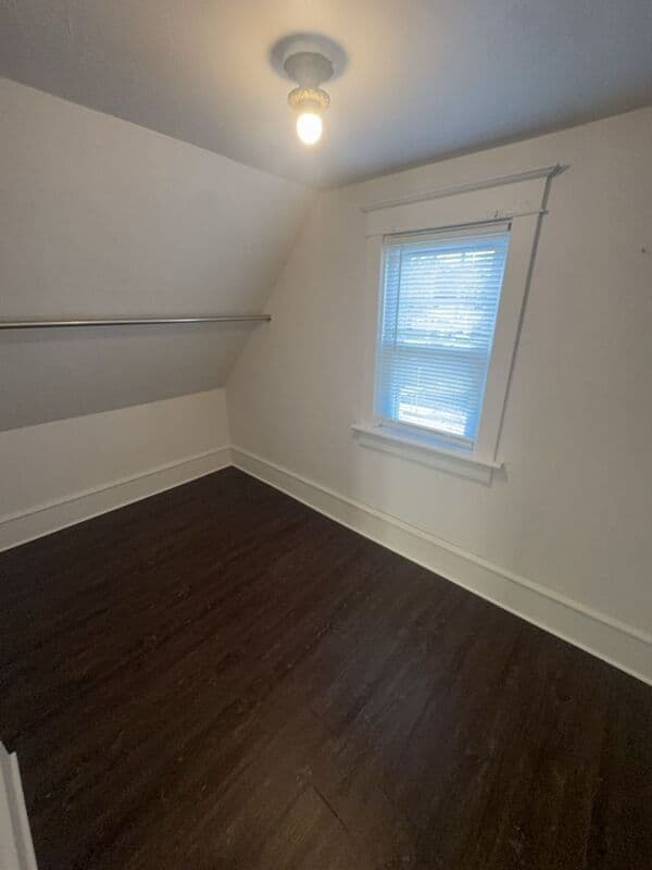 Stroudsburg House: 528 Lindbergh Avenue