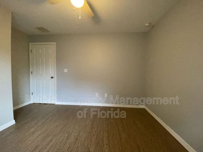 Ocala House: 3650 NE 41 Street