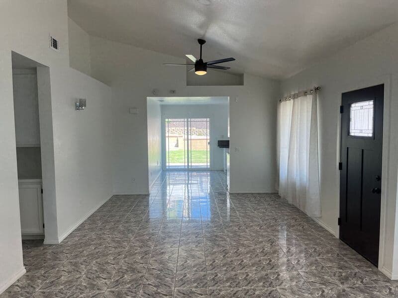 Murrieta House: 24402 Calle Tassjara