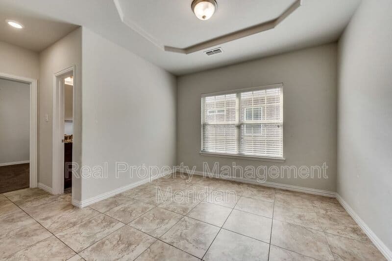 Fort Worth House: 6308 Maritime St