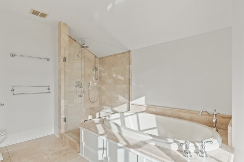 Seattle House: 1435 Newport Way