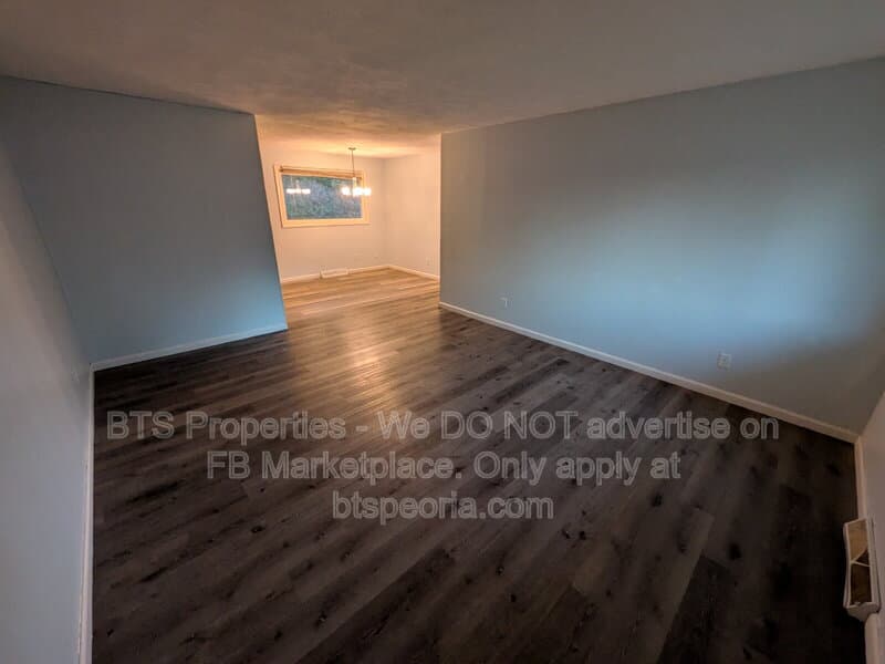 Peoria House: 2624 N Renwood Ave