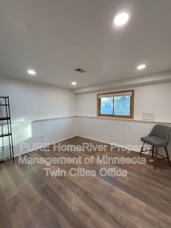 Coon Rapids House: 12394 Magnolia Cir Nw