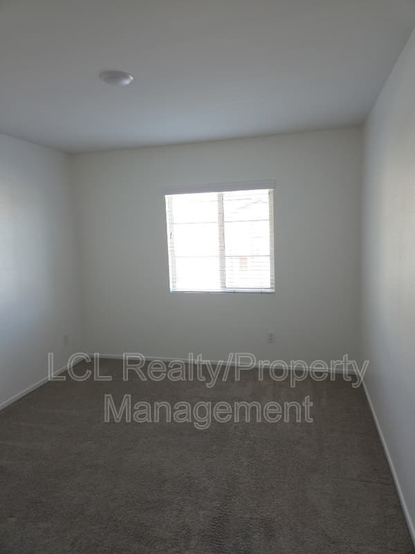 Lake Elsinore Condo: 32855 Crown Point Ln
