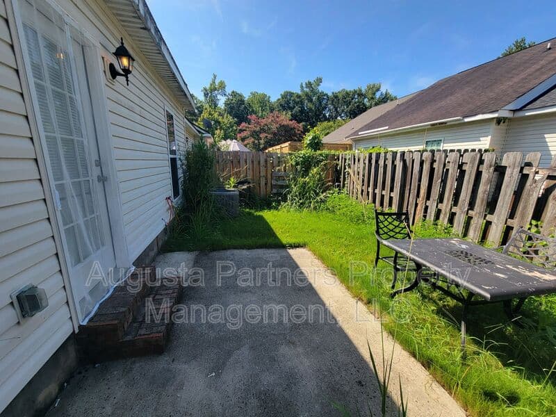 Martinez House: 211 Brook Court