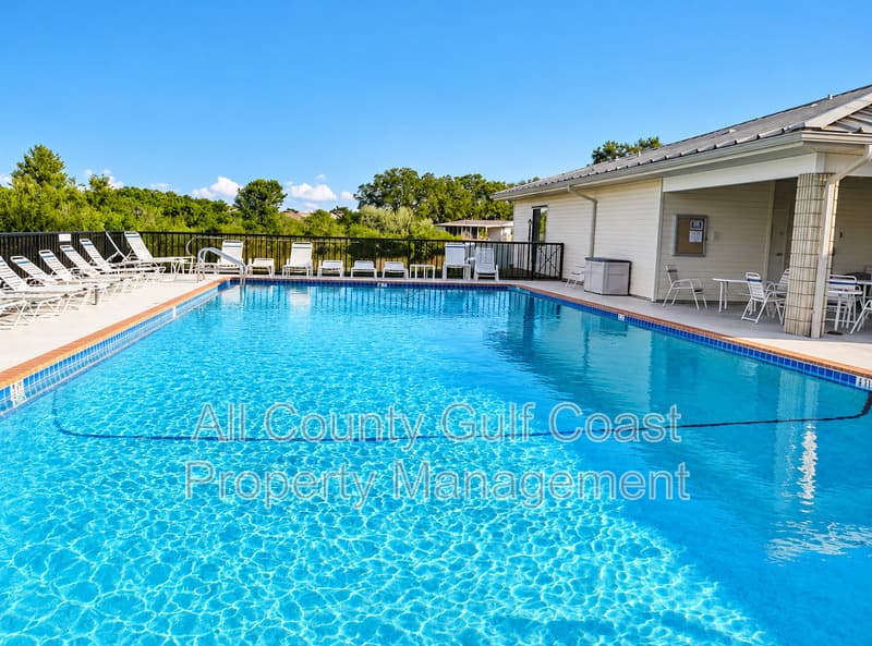 Parrish House: 9808 Cape Haze Cir