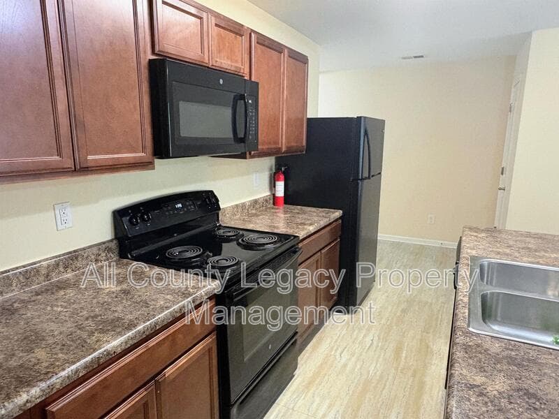 Conyers House: 2072 Belmont Cir