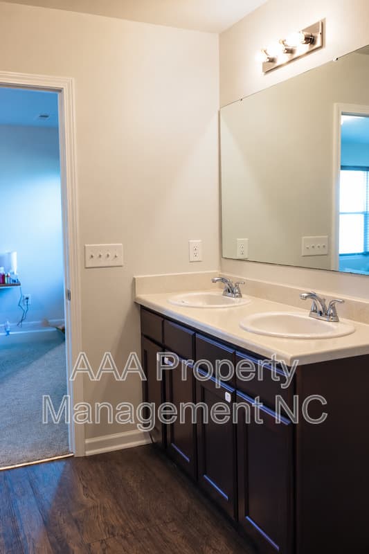 Stedman House: 5913 Fuchsia ct