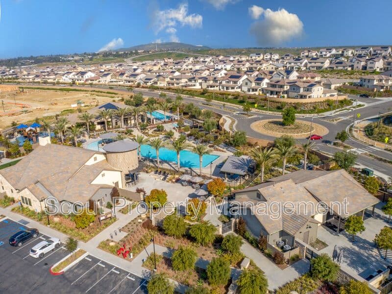Temecula House: 32519 Brunello Way