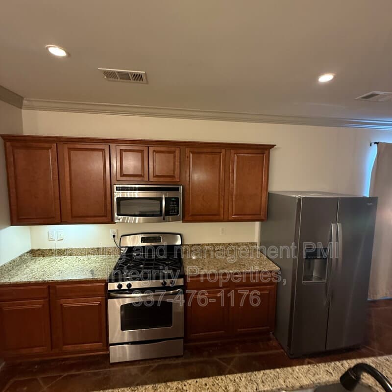 Baton Rouge House: 10931 Grace Lane