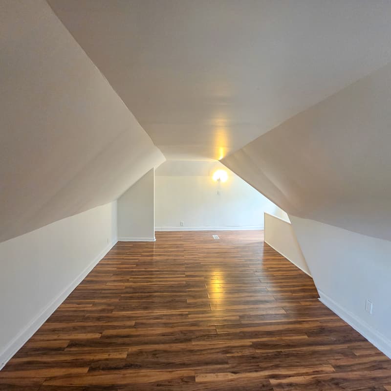 Pittsburgh House: 110 Kirk Avenue