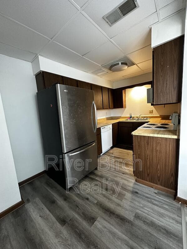 Springfield Condo: 525 East Pine Street - 3