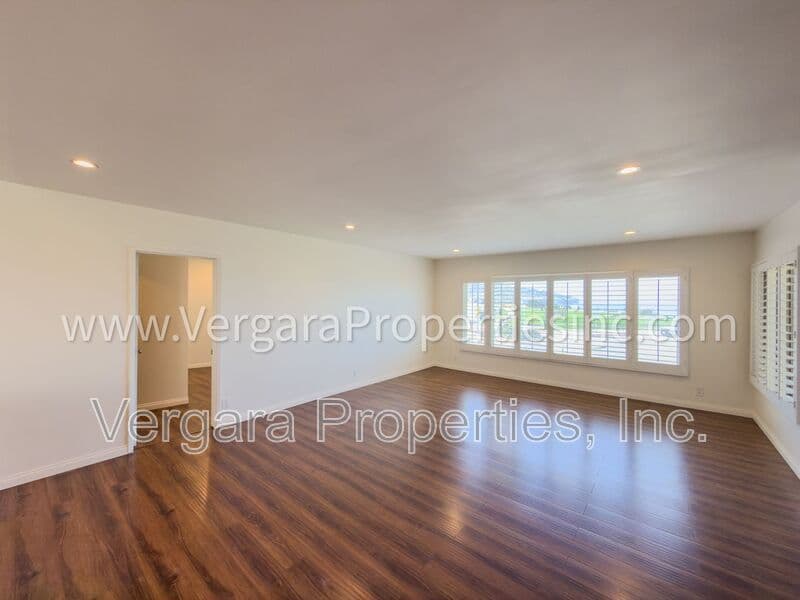 Redondo Beach Condo: 1806 Esplanade