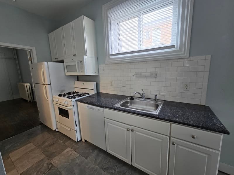 Richmond Condo: 1016 Park Ave
