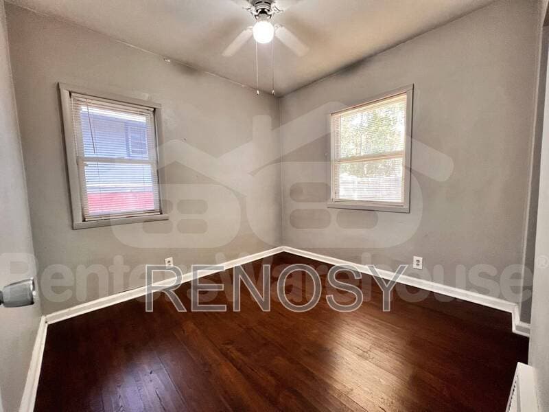 Des Moines House: 2717 College Ave